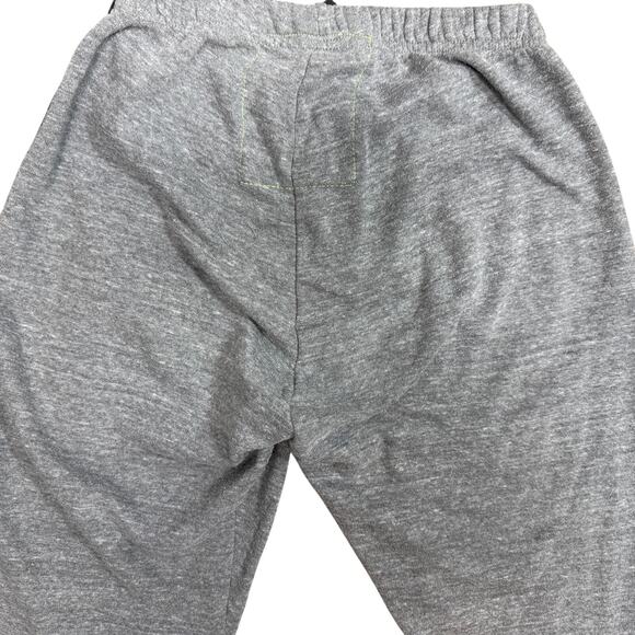Women’s size Large - Picture 1 of 7